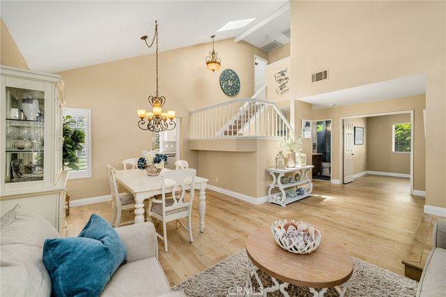 372 Spring Breeze Court, Simi Valley, CA 93065