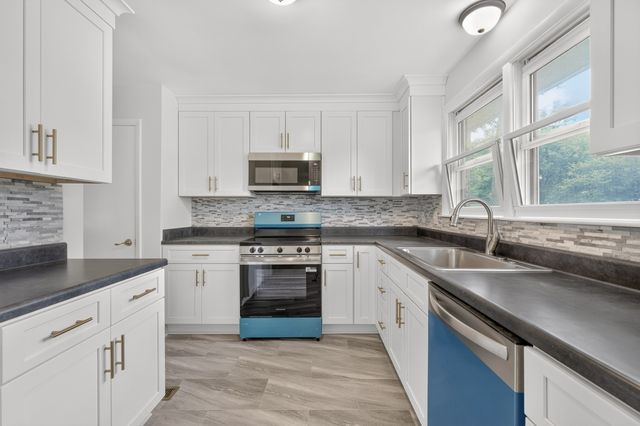 321 Old Jones Mill Rd, La Vergne, TN 37086