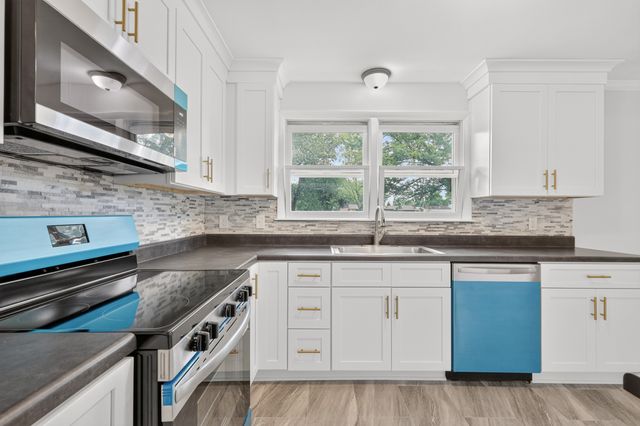321 Old Jones Mill Rd, La Vergne, TN 37086