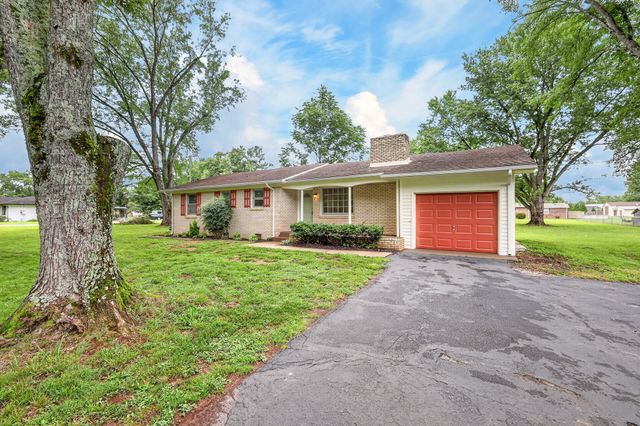 321 Old Jones Mill Rd, La Vergne, TN 37086