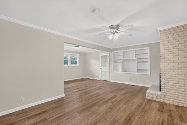 321 Old Jones Mill Rd, La Vergne, TN 37086