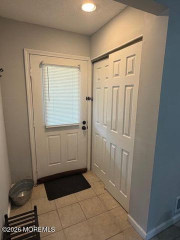 202 Larkspur Lane, Jackson, NJ 08527