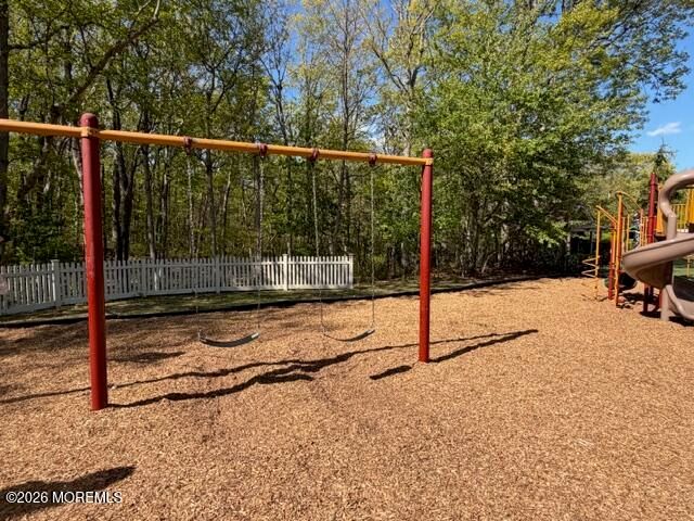 202 Larkspur Lane, Jackson, NJ 08527