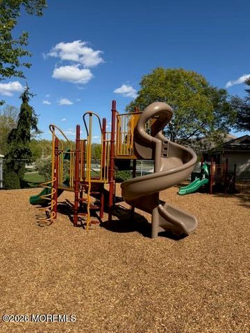 202 Larkspur Lane, Jackson, NJ 08527