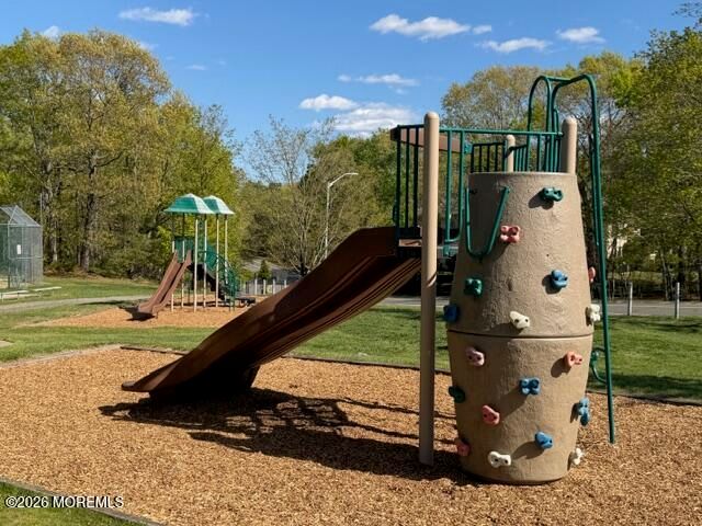 202 Larkspur Lane, Jackson, NJ 08527