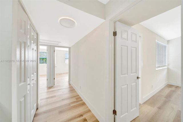 4852 Grapevine Way, Davie, FL 33331