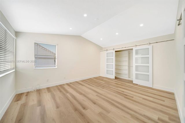 4852 Grapevine Way, Davie, FL 33331