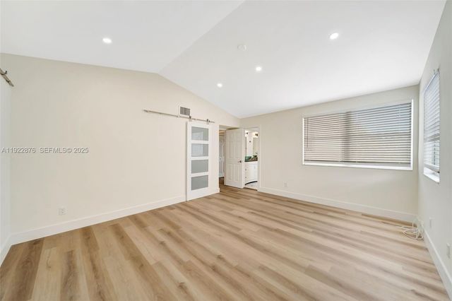 4852 Grapevine Way, Davie, FL 33331