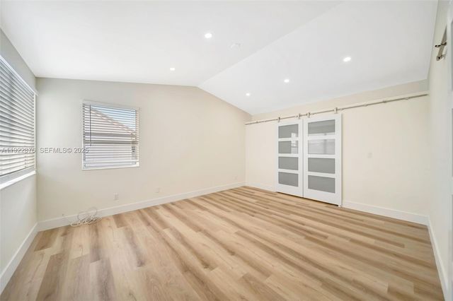 4852 Grapevine Way, Davie, FL 33331