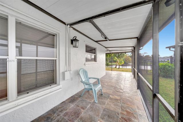 4852 Grapevine Way, Davie, FL 33331