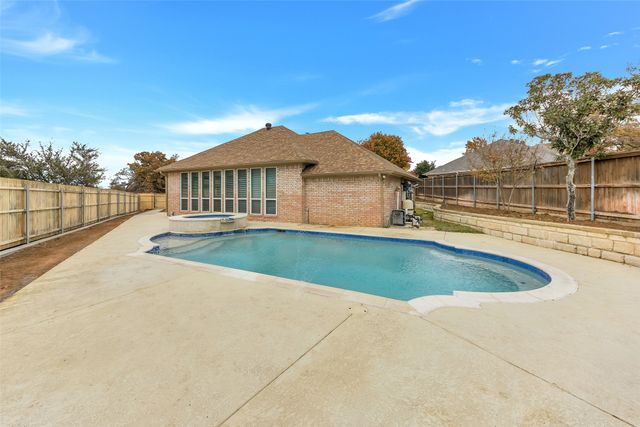 7747 Bridlewood Court, North Richland Hills, TX 76182