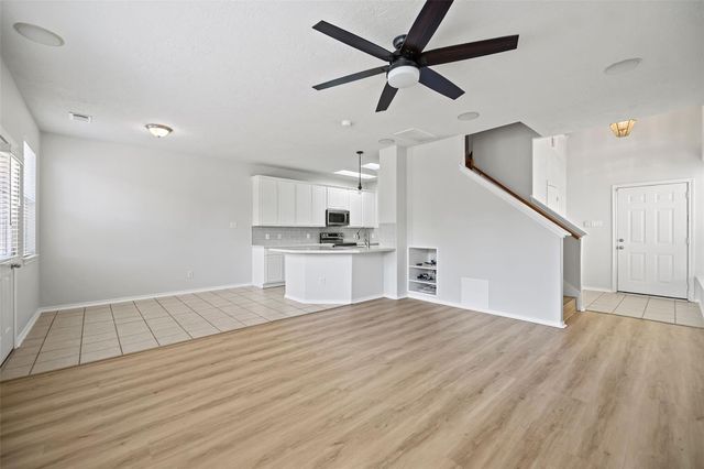 235 W Stedhill Loop, The Woodlands, TX 77384