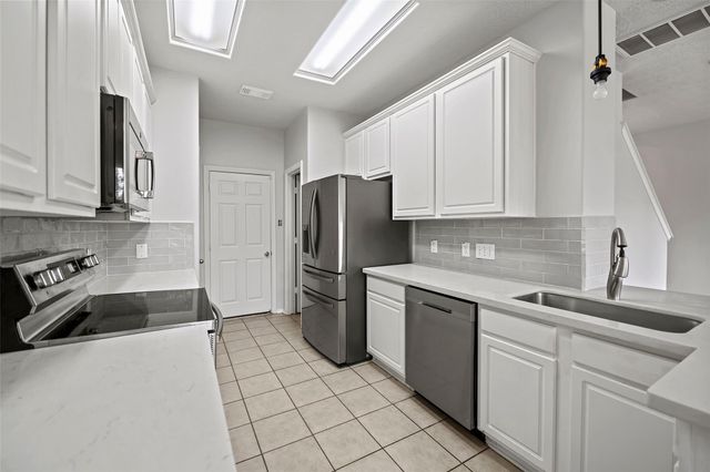 235 W Stedhill Loop, The Woodlands, TX 77384