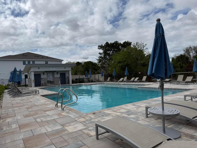 275 SW Sally Way, Stuart, FL 34997