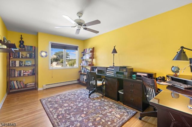 23 Zeim Dr, Clifton City, NJ 07012