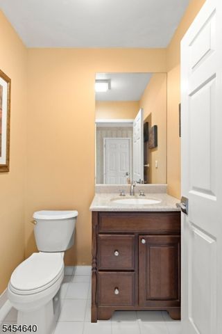 23 Zeim Dr, Clifton City, NJ 07012