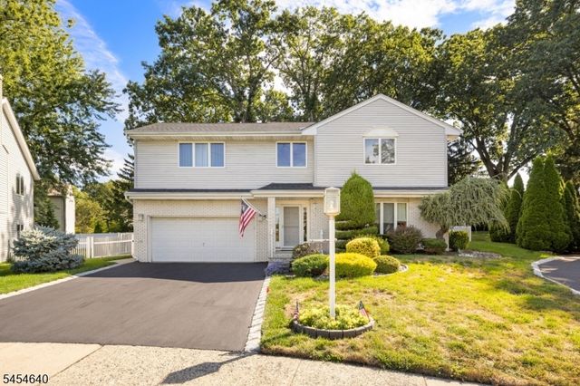 23 Zeim Dr, Clifton City, NJ 07012
