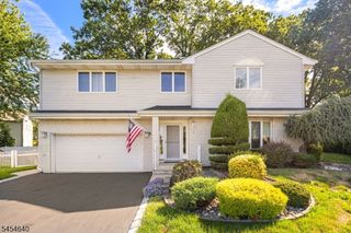 23 Zeim Dr, Clifton City, NJ 07012