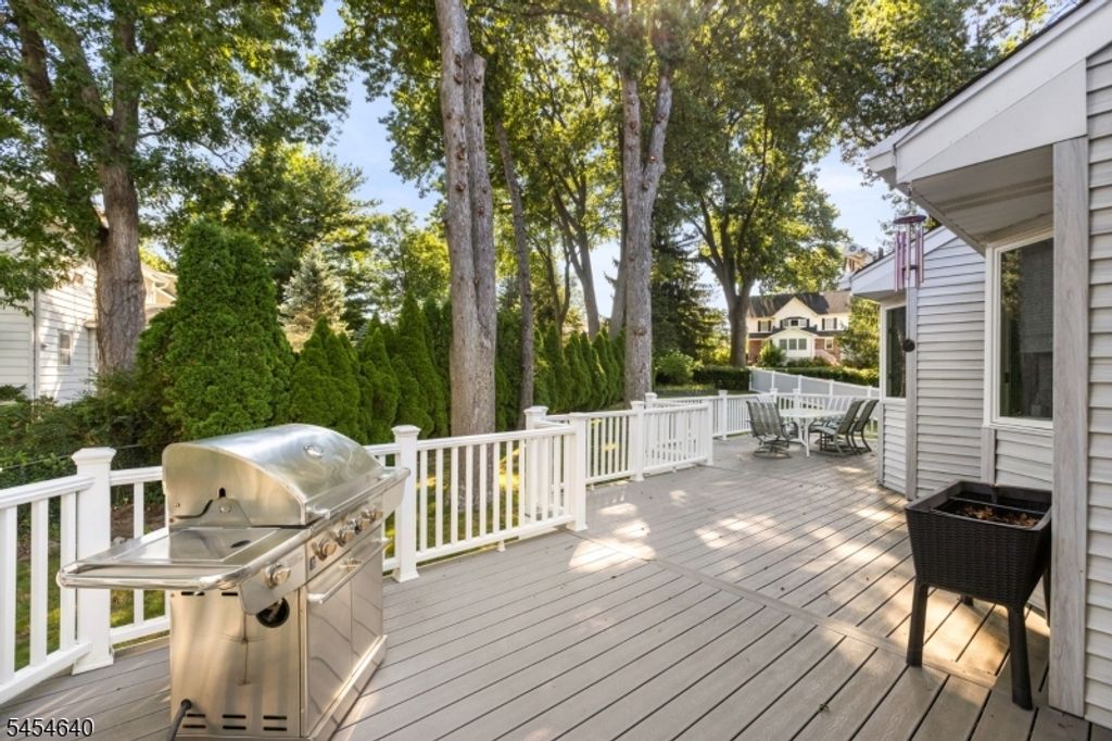23 Zeim Dr, Clifton City, NJ 07012 — photo 3