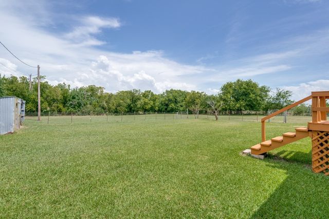 9495 Brittany Hill Road, Sanger, TX 76266