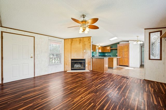 9495 Brittany Hill Road, Sanger, TX 76266