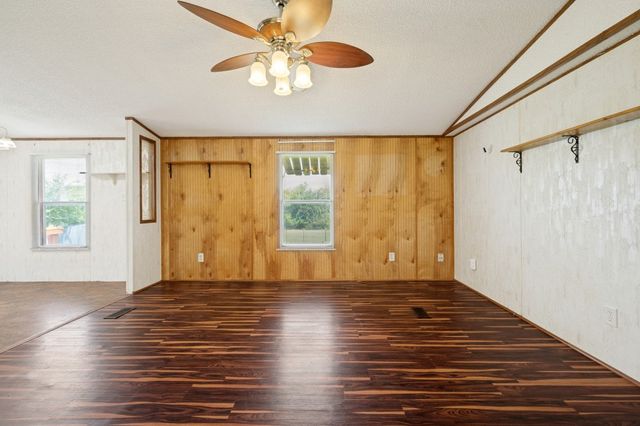 9495 Brittany Hill Road, Sanger, TX 76266
