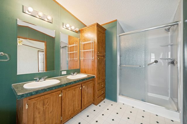 9495 Brittany Hill Road, Sanger, TX 76266