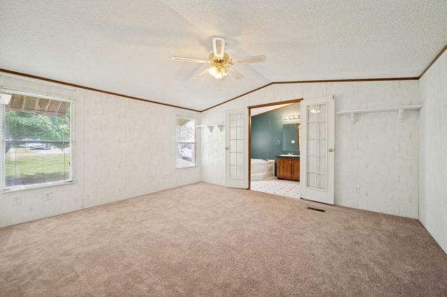 9495 Brittany Hill Road, Sanger, TX 76266