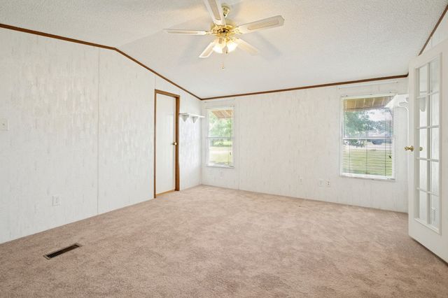 9495 Brittany Hill Road, Sanger, TX 76266