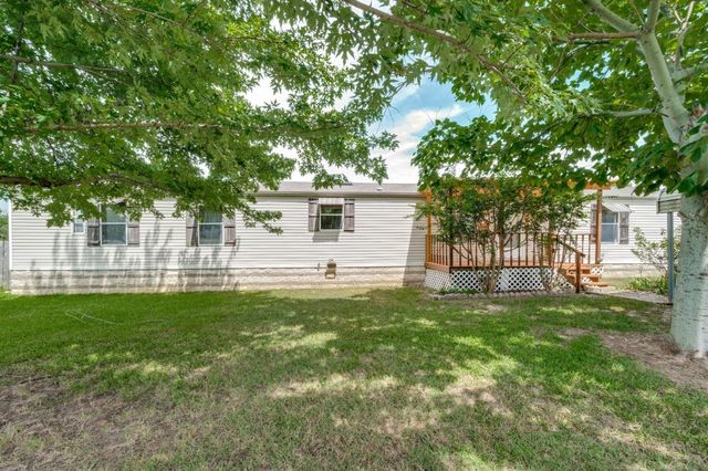 9495 Brittany Hill Road, Sanger, TX 76266
