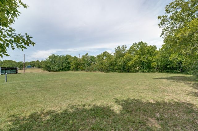 9495 Brittany Hill Road, Sanger, TX 76266