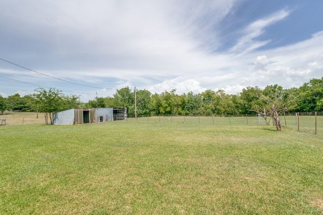 9495 Brittany Hill Road, Sanger, TX 76266