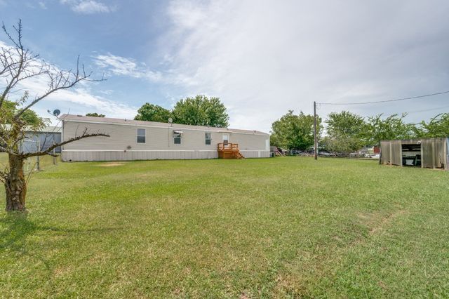 9495 Brittany Hill Road, Sanger, TX 76266