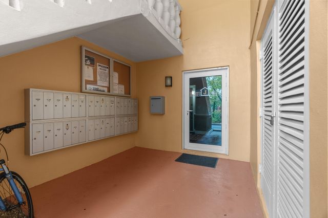 1940 NE 2nd Avenue 106j, Wilton Manors, FL 33305