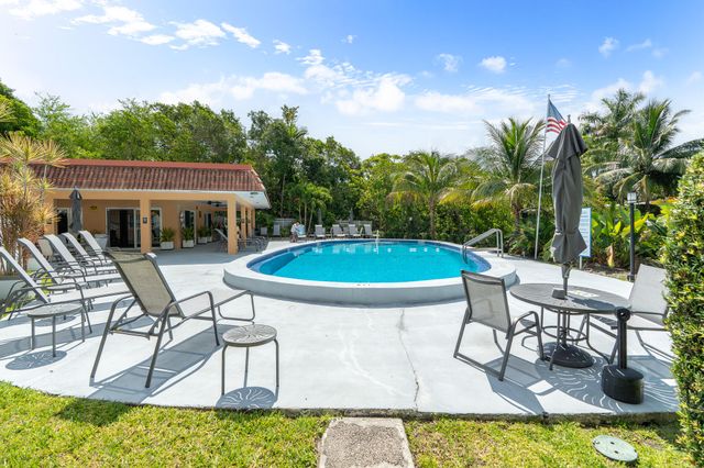 1940 NE 2nd Avenue 106j, Wilton Manors, FL 33305