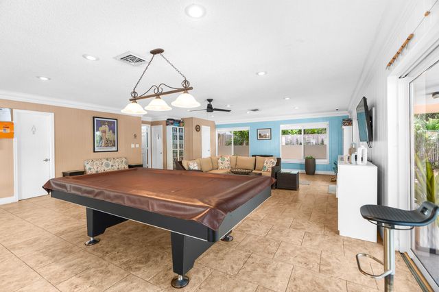 1940 NE 2nd Avenue 106j, Wilton Manors, FL 33305