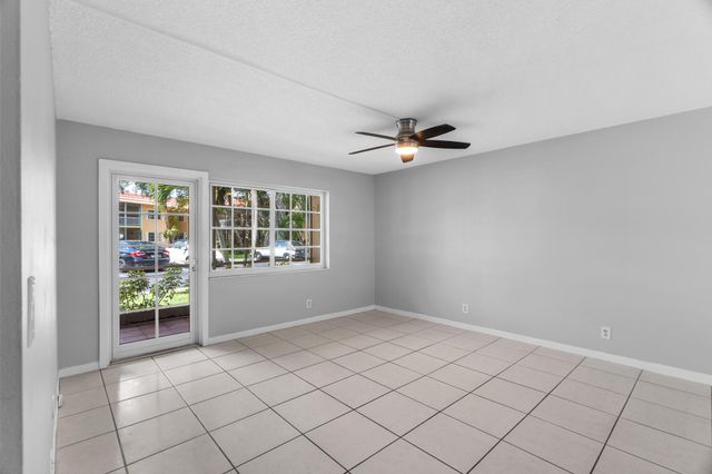 1940 NE 2nd Avenue 106j, Wilton Manors, FL 33305