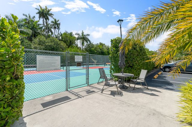 1940 NE 2nd Avenue 106j, Wilton Manors, FL 33305