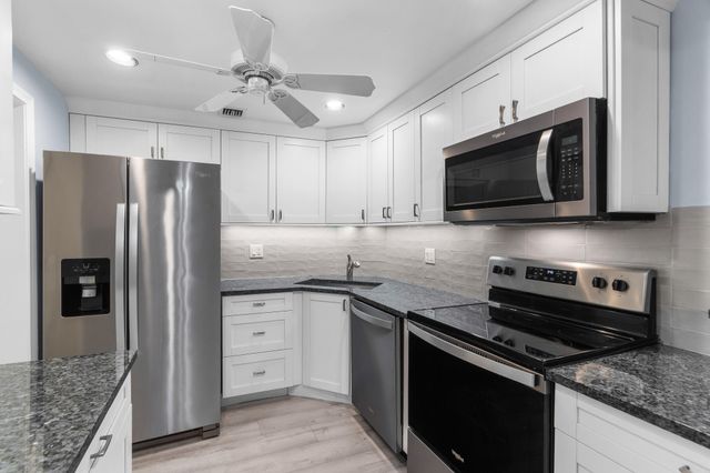 1940 NE 2nd Avenue 106j, Wilton Manors, FL 33305