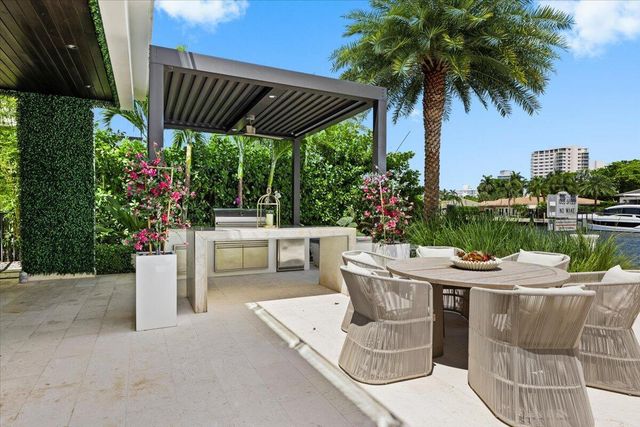 70 Isla Bahia Drive, Fort Lauderdale, FL 33316