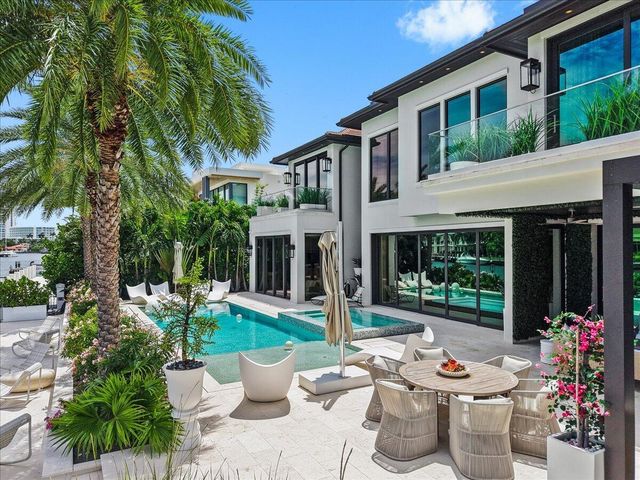 70 Isla Bahia Drive, Fort Lauderdale, FL 33316