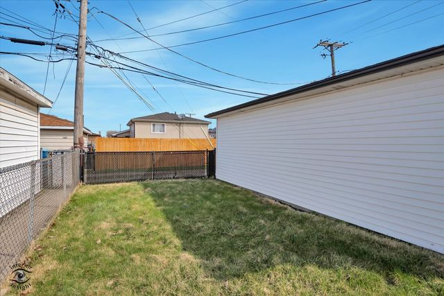 1060 Lucas Street, Calumet City, IL 60409