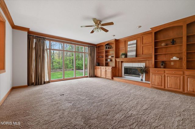 8819 Royal Oak Drive, Holland, OH 43528