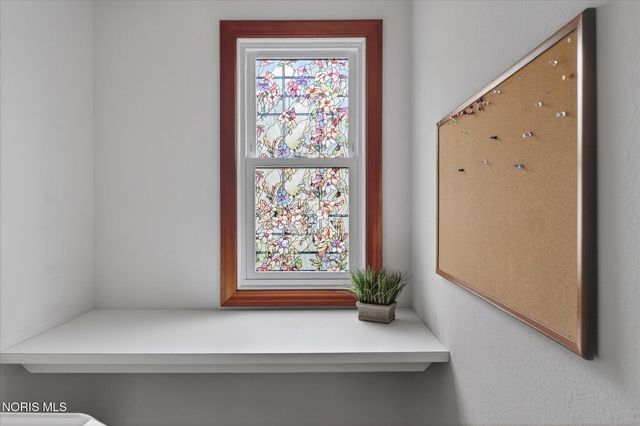 8819 Royal Oak Drive, Holland, OH 43528