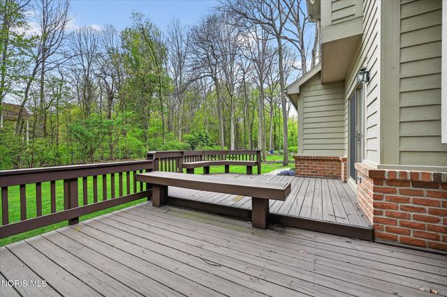 8819 Royal Oak Drive, Holland, OH 43528