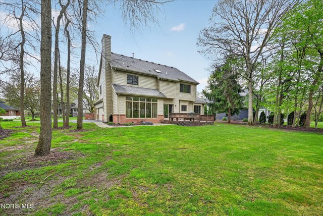 8819 Royal Oak Drive, Holland, OH 43528