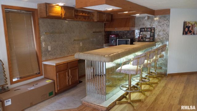 27841 BOWKER Drive, Le Claire, IA 52753