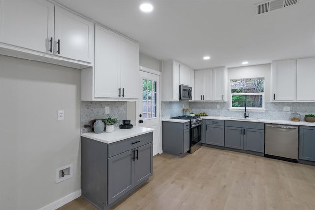 4815 Kelman Street, Dallas, TX 75214