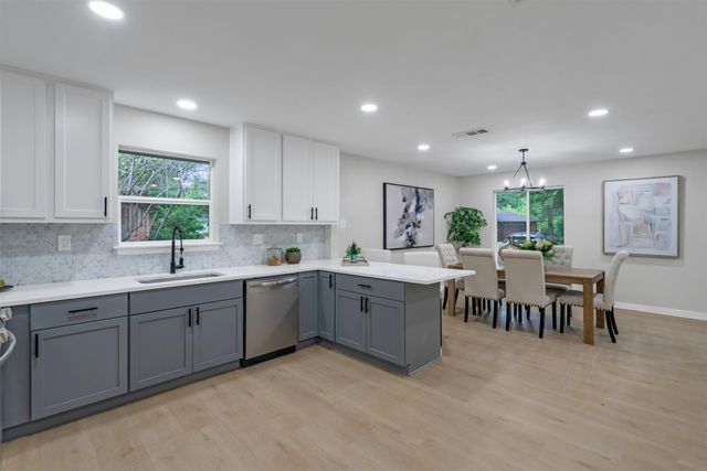 4815 Kelman Street, Dallas, TX 75214