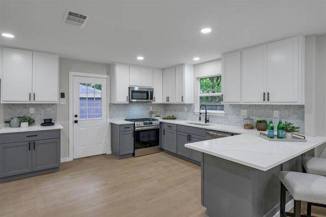 4815 Kelman Street, Dallas, TX 75214